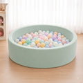 Piscina de Pelotas Terciopelo: piscina de pelotas verde menta en una sala
