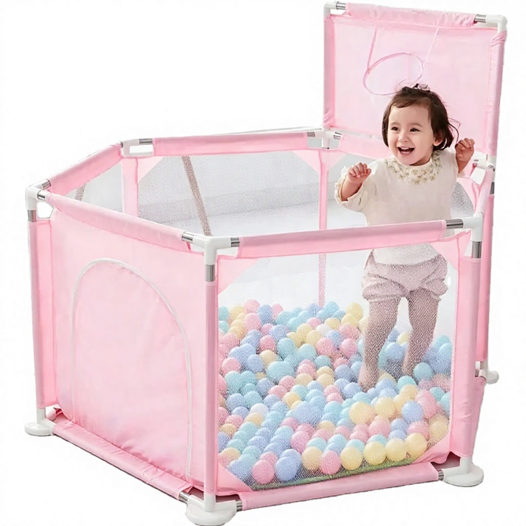 Corral Infantil Compacto con Aro: corral compacto rosado con aro y una niña en su interior